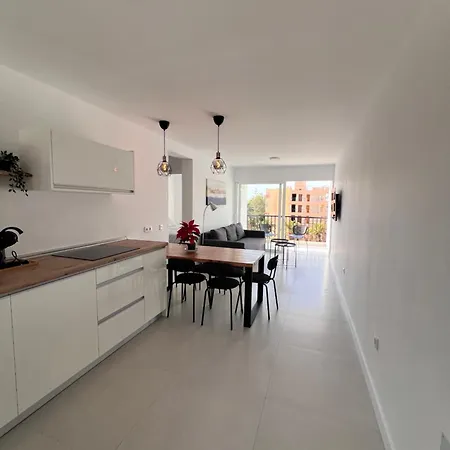 Seaview Modern In Downtown