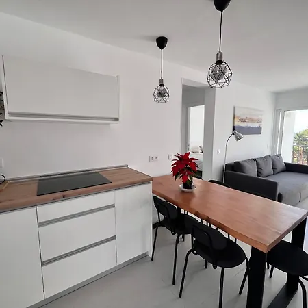 Seaview Modern In Downtown