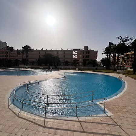Seaview Modern In Downtown Апартаменты