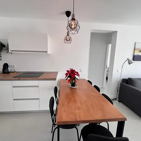 Seaview Modern In Downtown Apartament Los Cristianos (Tenerife)