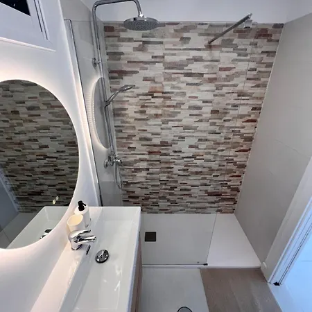 Seaview Modern In Downtown Apartament *