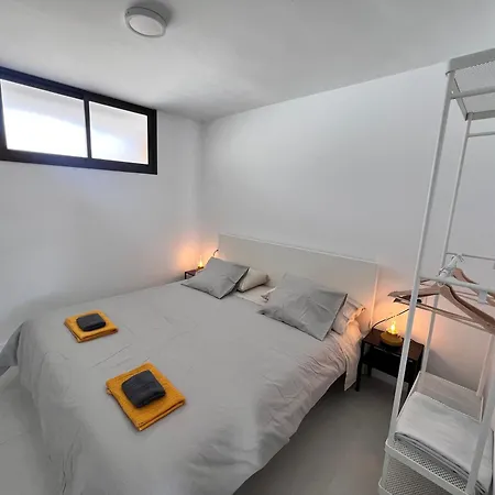 Апартаменты Seaview Modern In Downtown Лос Кристианос