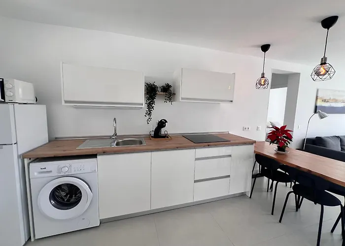 Seaview Modern In Downtown Appartement Los Cristianos (Tenerife)